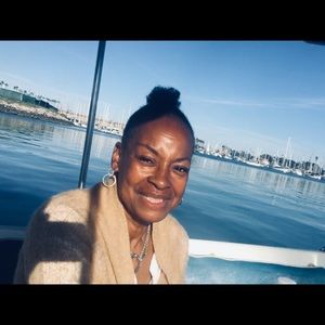 Meet your Posher, Diane